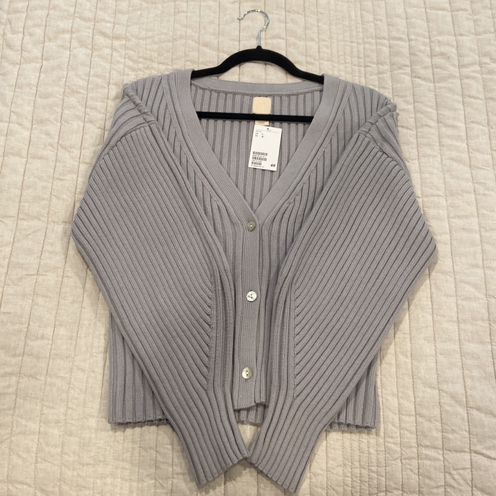 H&M Ribbed Knit Puff Sleeve Cardigan - Picture 3 of 12